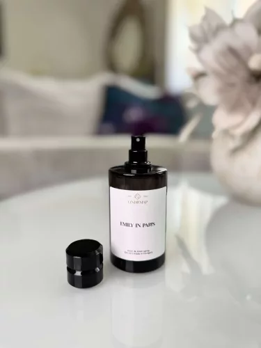 Emily in Paris sprej na izbu a bielizeň 100 ml